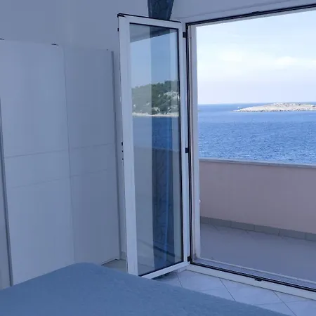 A4 Penthouse Fuer 8 Personen Ražanj